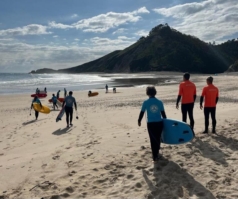 Llanes Surfcamp & Hostel Eksteriør billede