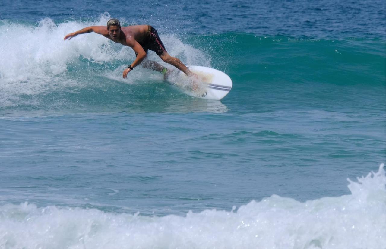 Llanes Surfcamp & Hostel Eksteriør billede