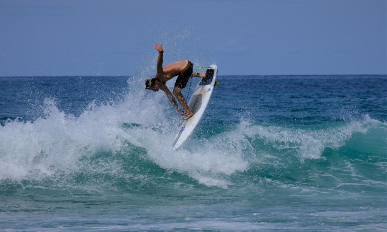 Llanes Surfcamp & Hostel Eksteriør billede