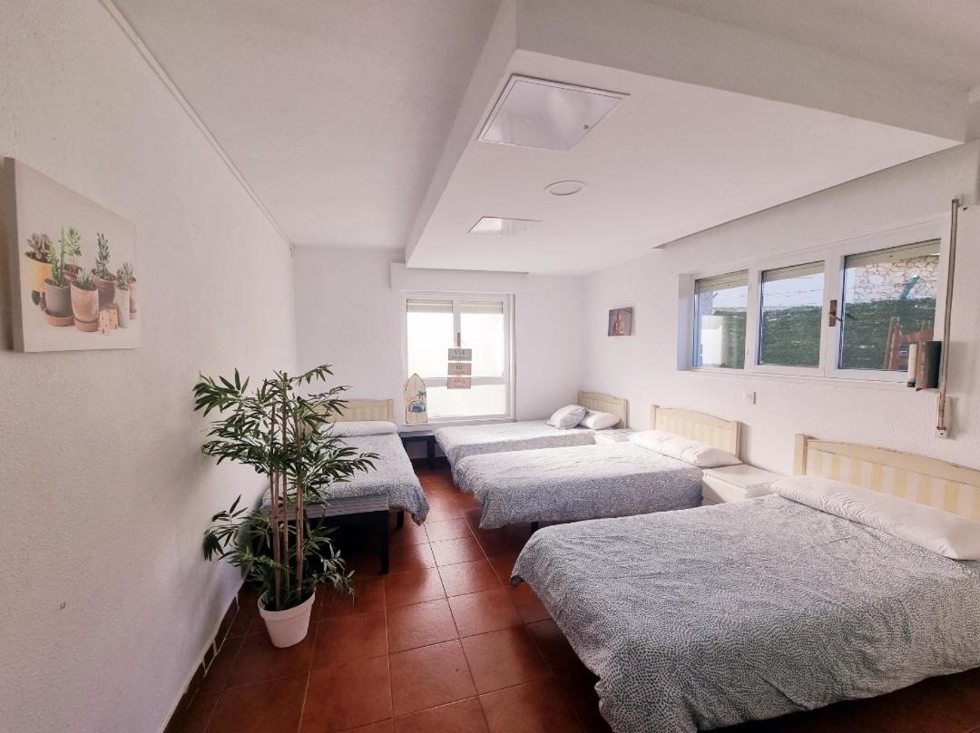 Llanes Surfcamp & Hostel Eksteriør billede