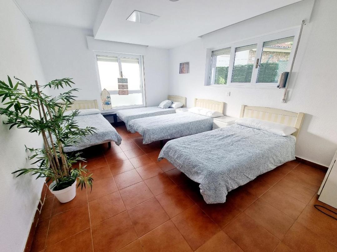 Llanes Surfcamp & Hostel Eksteriør billede