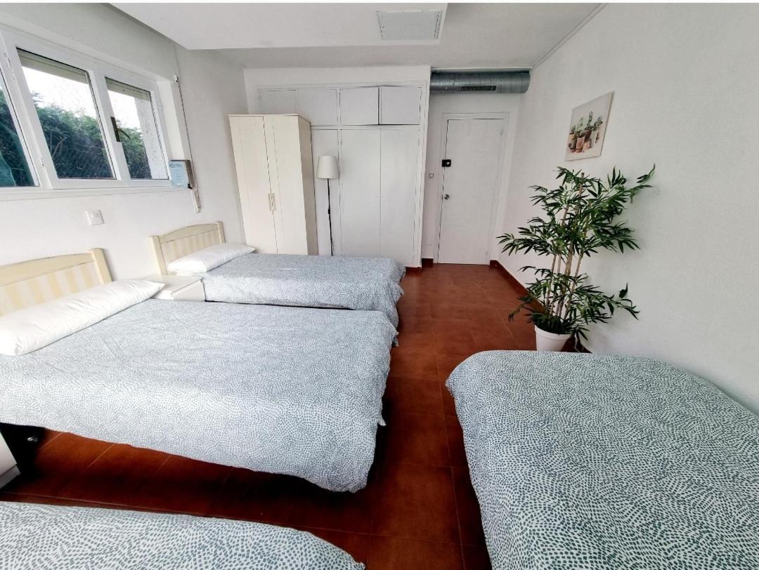 Llanes Surfcamp & Hostel Eksteriør billede