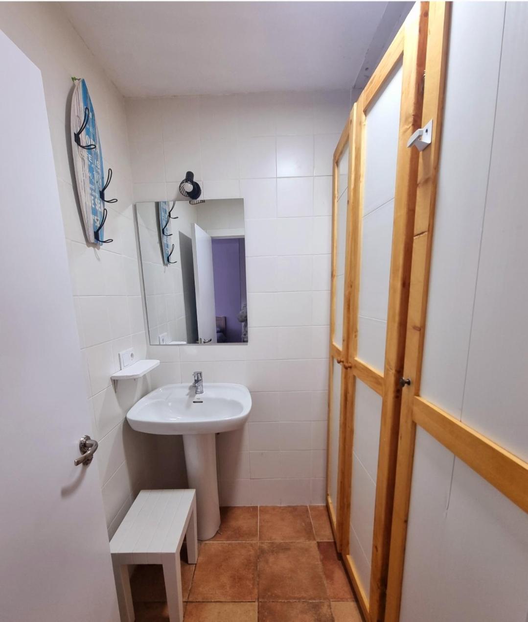 Llanes Surfcamp & Hostel Eksteriør billede